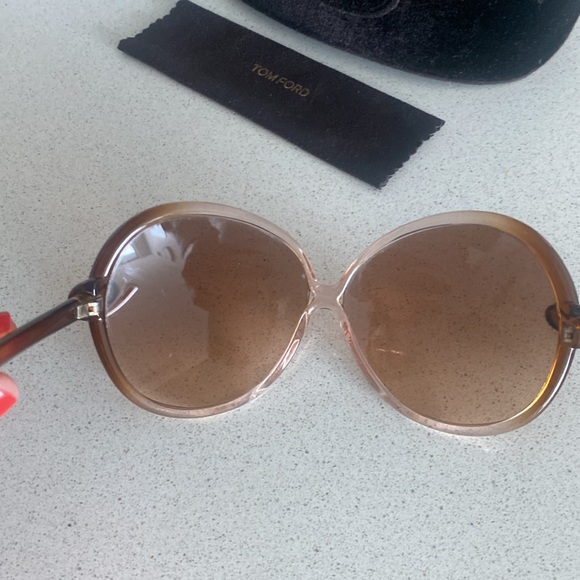 Tom Ford Tortoise Brown Sunglasses - Picture 5 of 9